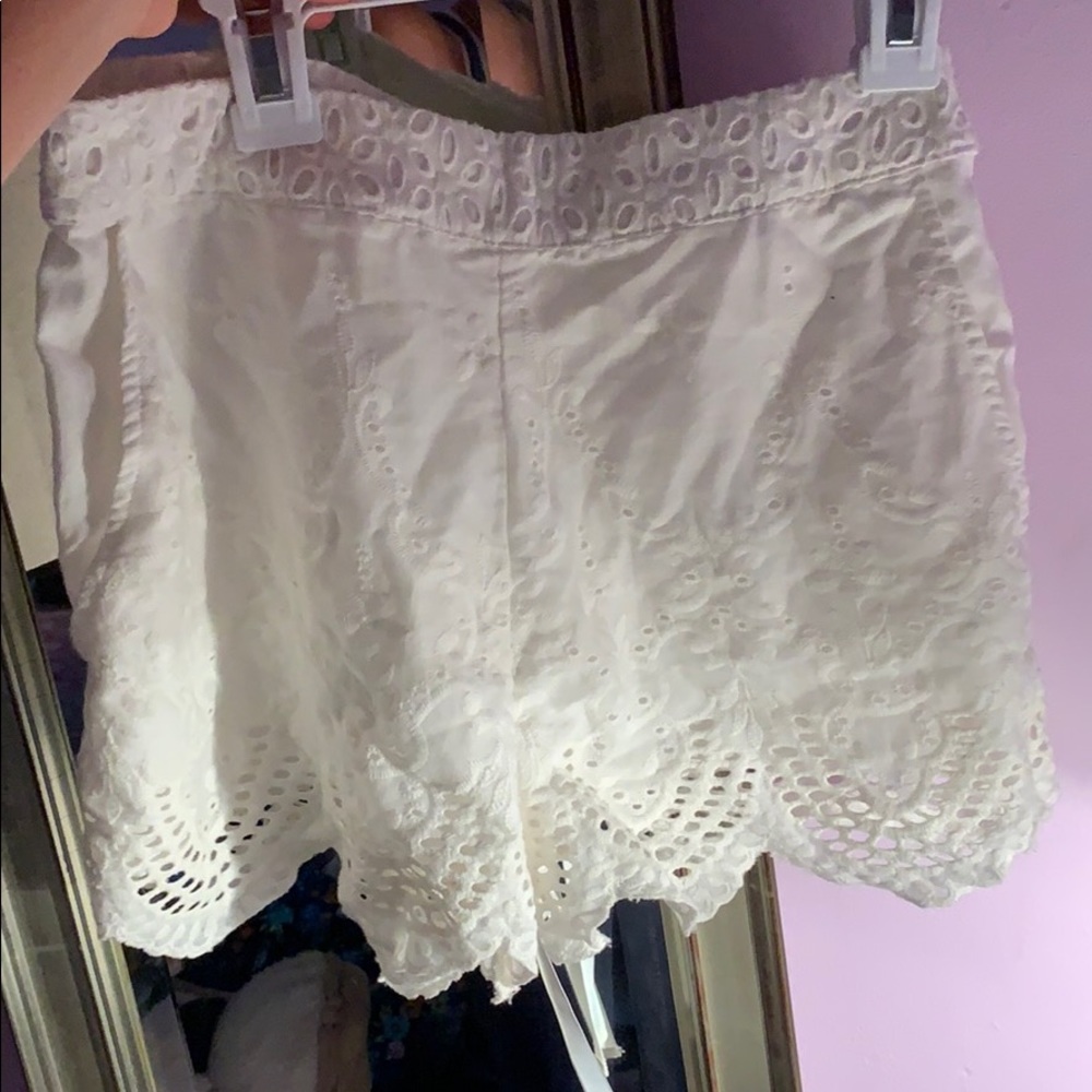 urban outfitters NEVER WORN white shorts